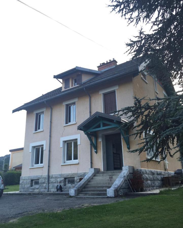 Refuges Sous Les Toits Panzió Bourg-Saint-Maurice Kültér fotó